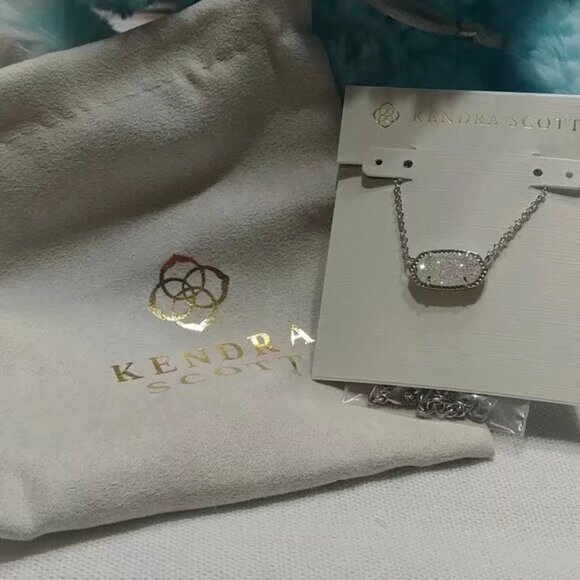 Kendra Scott necklace - Picture 3 of 5